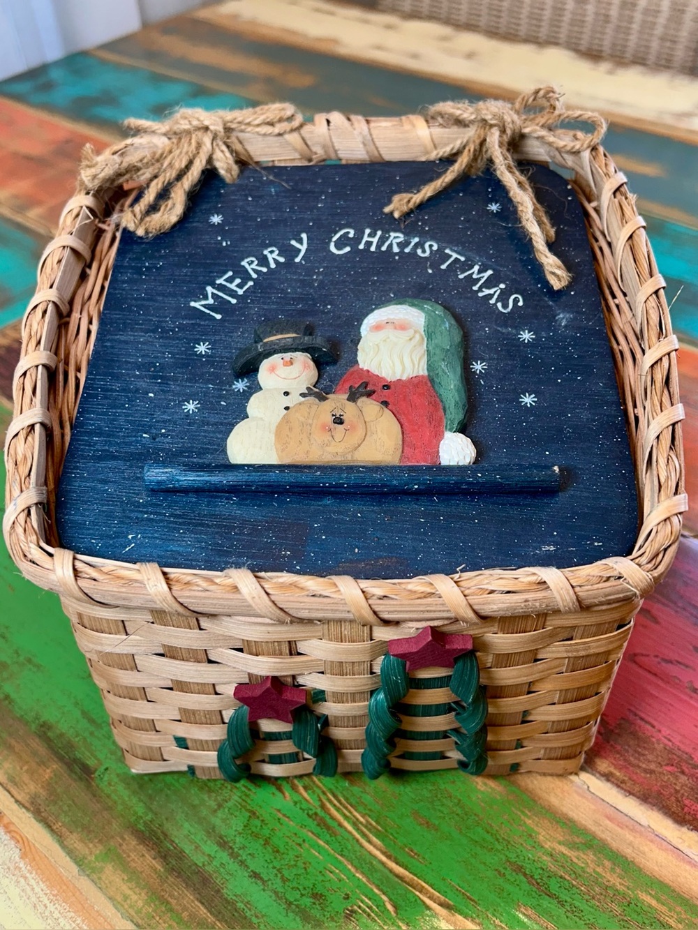 Vintage Merry Christmas Lidded Wicker Gift Basket 3D Wood Folk Art Box EUC